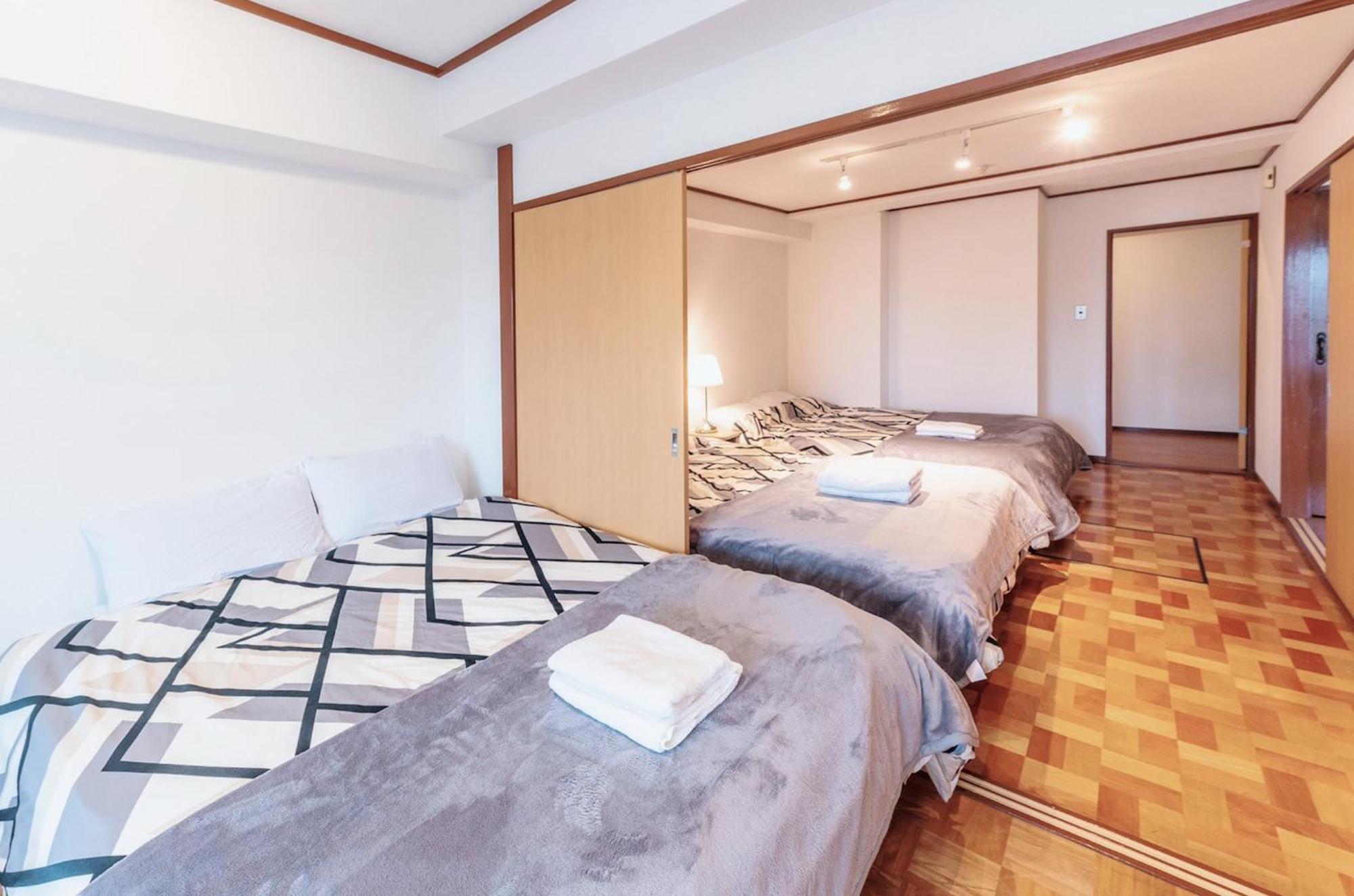 Appartement 四谷松本館ビル à Tōkyō Extérieur photo